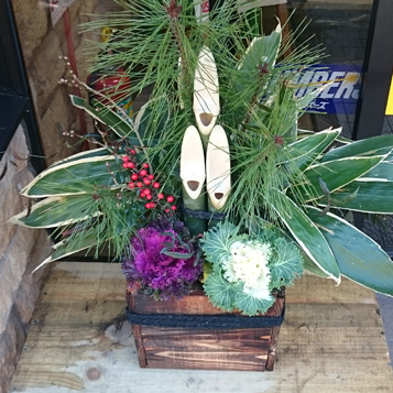 毎年恒例のご予約のお餅受け渡し、門松も準備しました。　道の駅みなみ波賀