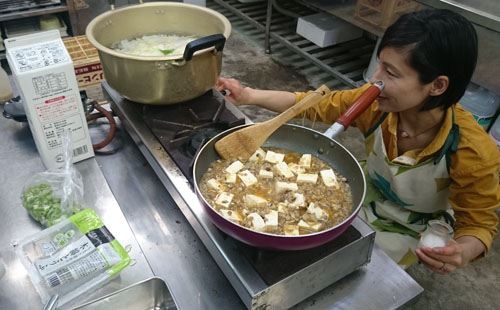 塩麹料理　椎木ゆかりさん　道の駅みなみ波賀