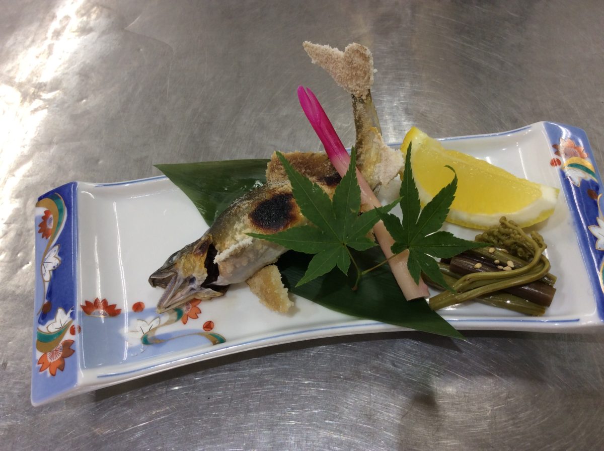 道の駅みなみ波賀  鮎メニュー始めました