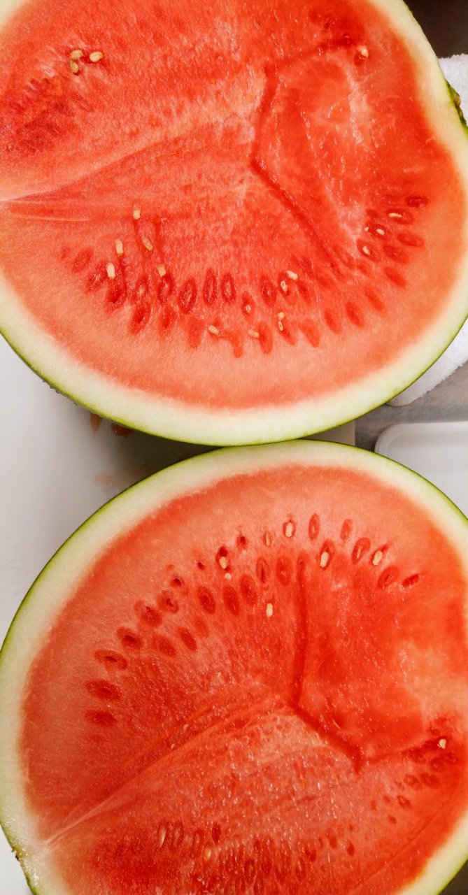 道の駅はが　夏と言えば　すいか🍉　美味しいですよ！